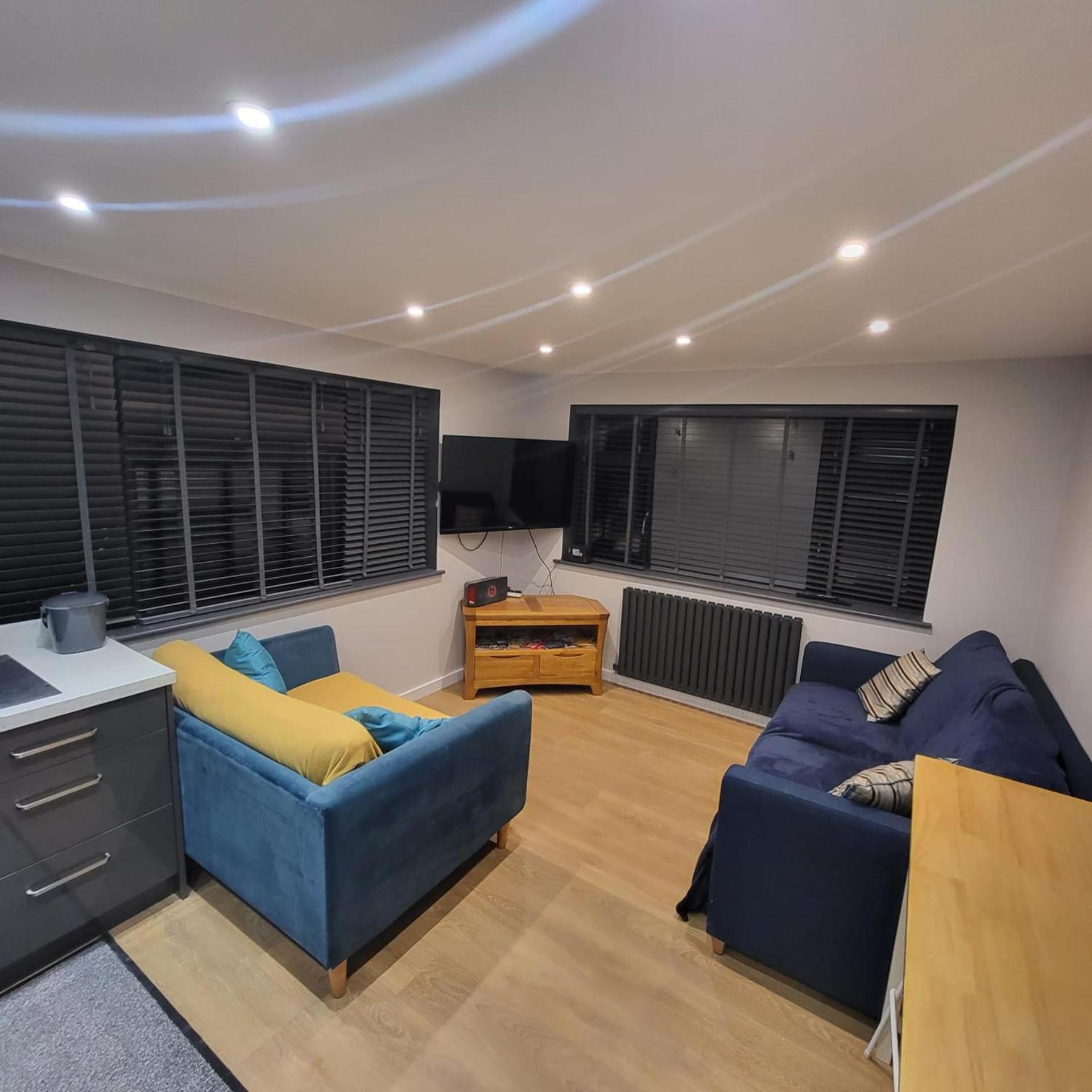 Апартаменты Town Centre Modern 1 Bed Self-contained Ньюбери