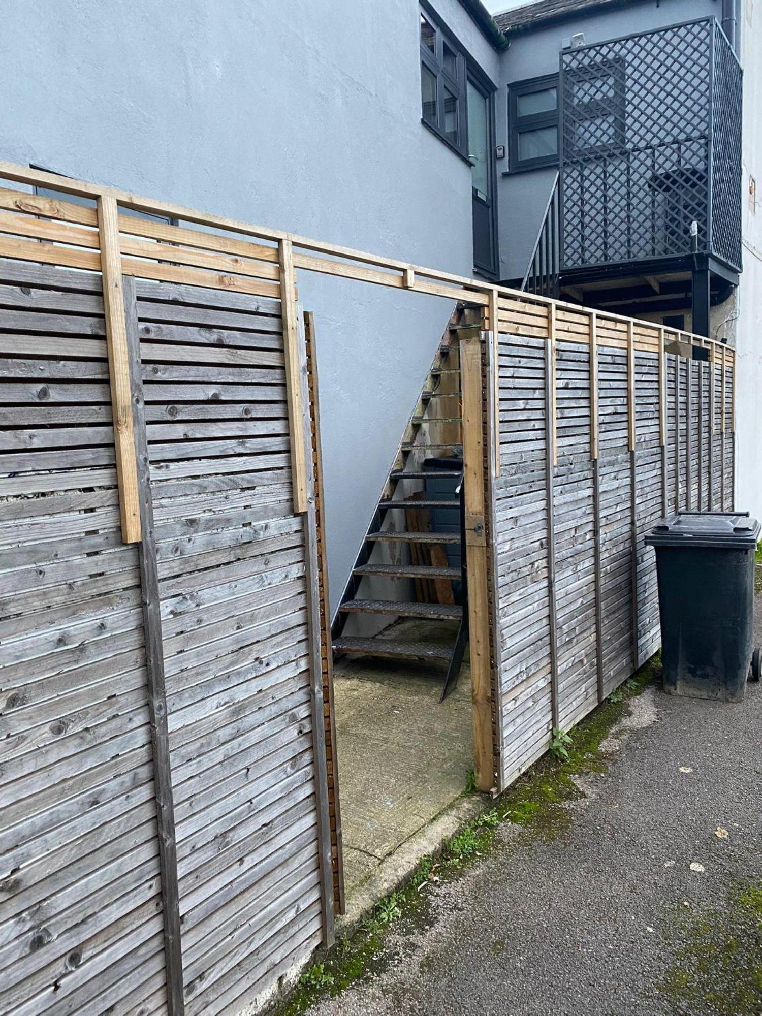 Town Centre Modern 1 Bed Self-contained * Newbury (Berkshire)