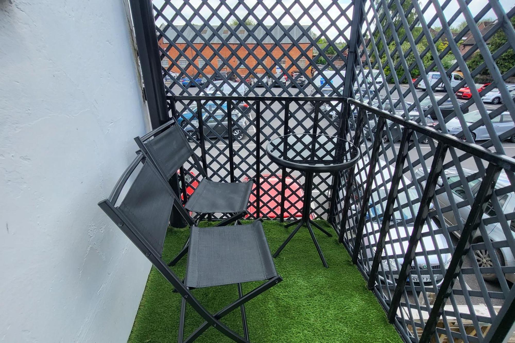Apartment Town Centre Modern 1 Bed Self-contained *